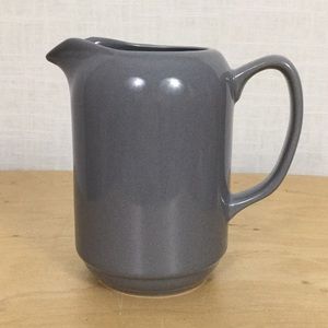 NWOT Crate & Barrel mid-century modern creamer
